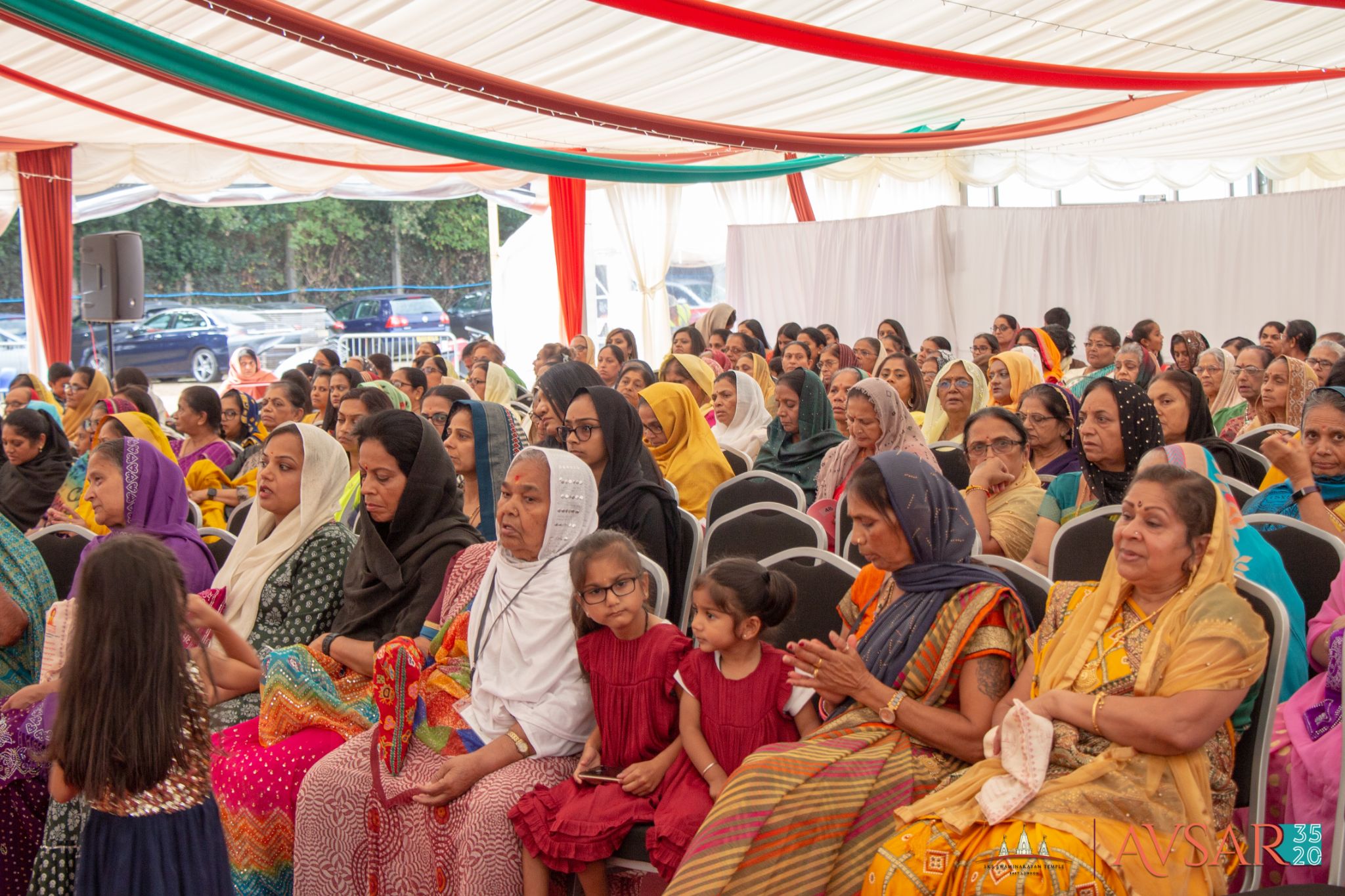 ©1987-2017 SKS Swaminarayan Temple East London