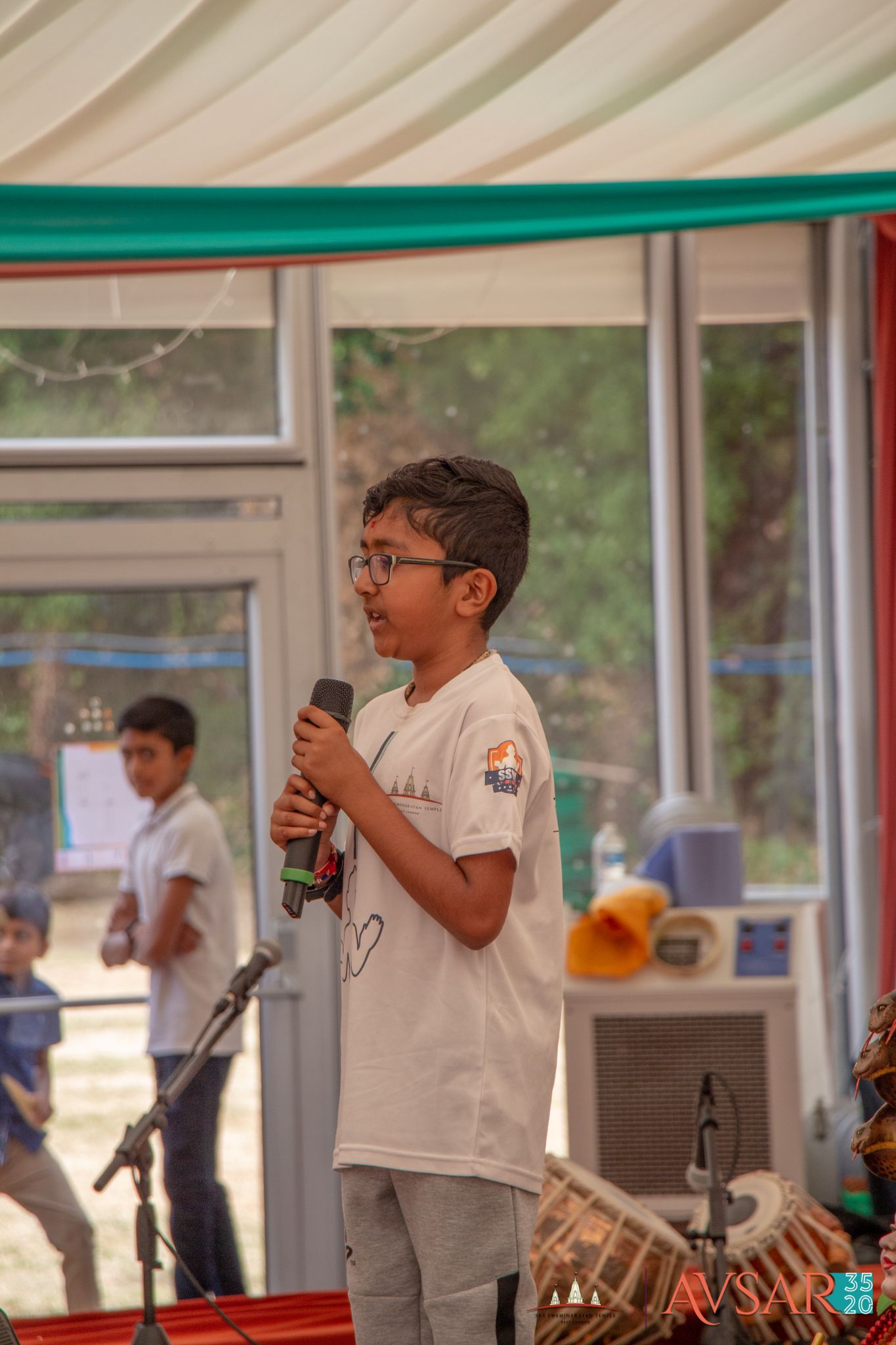 ©1987-2017 SKS Swaminarayan Temple East London