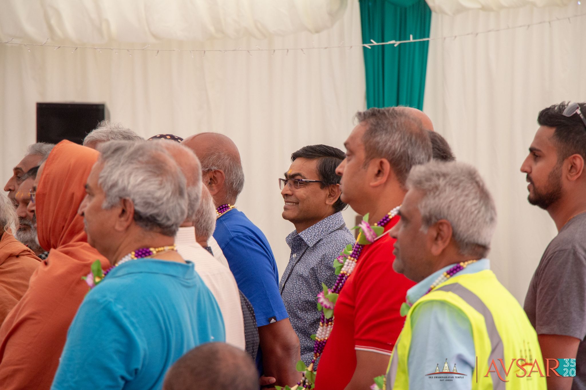 ©1987-2017 SKS Swaminarayan Temple East London