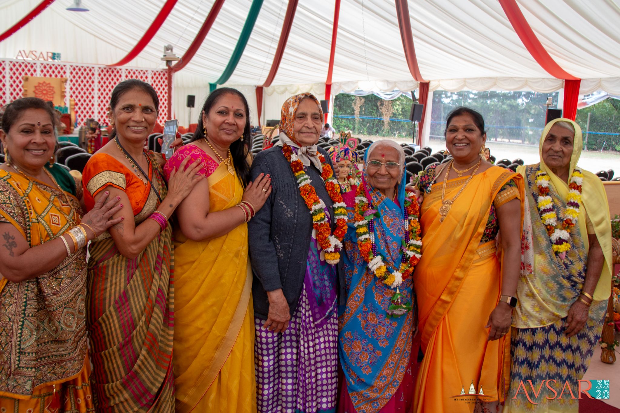 ©1987-2017 SKS Swaminarayan Temple East London