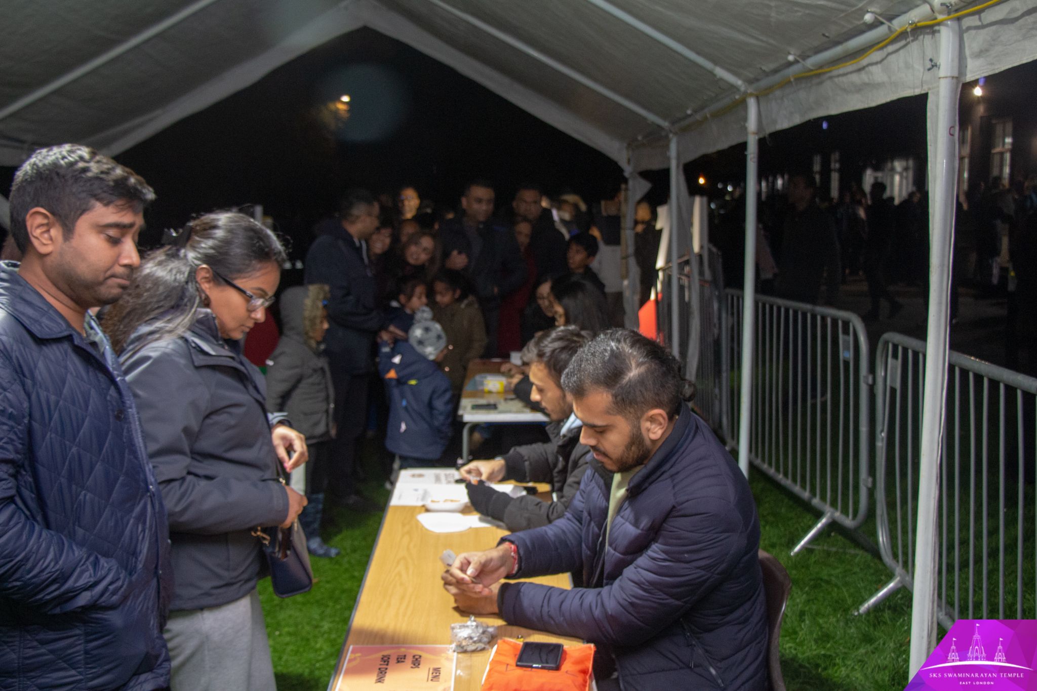 ©1987-2017 SKS Swaminarayan Temple East London