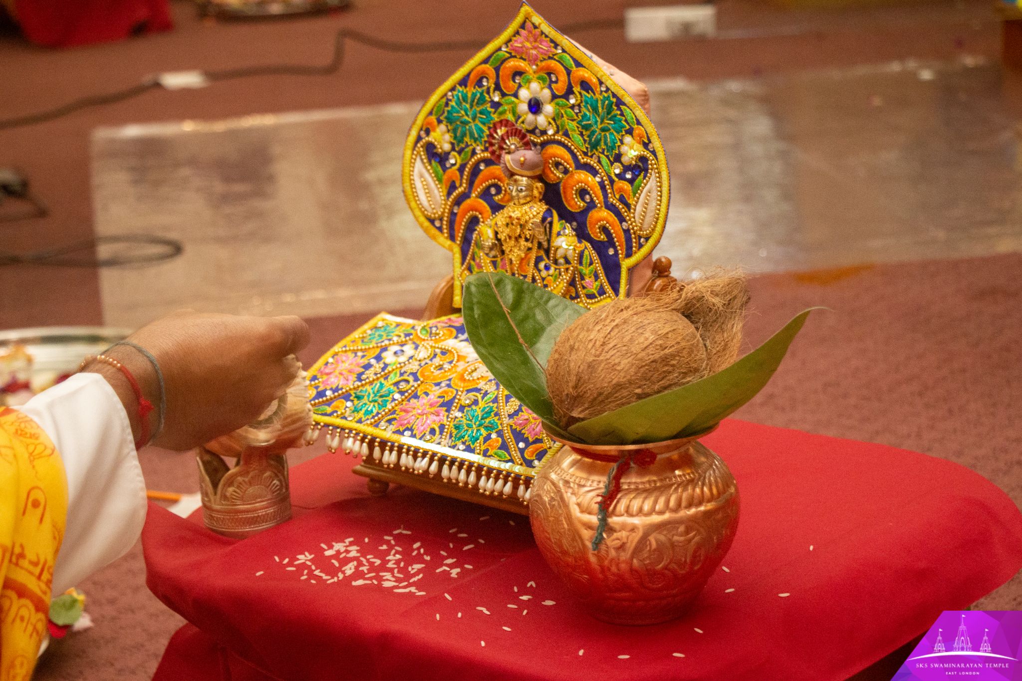 ©1987-2017 SKS Swaminarayan Temple East London