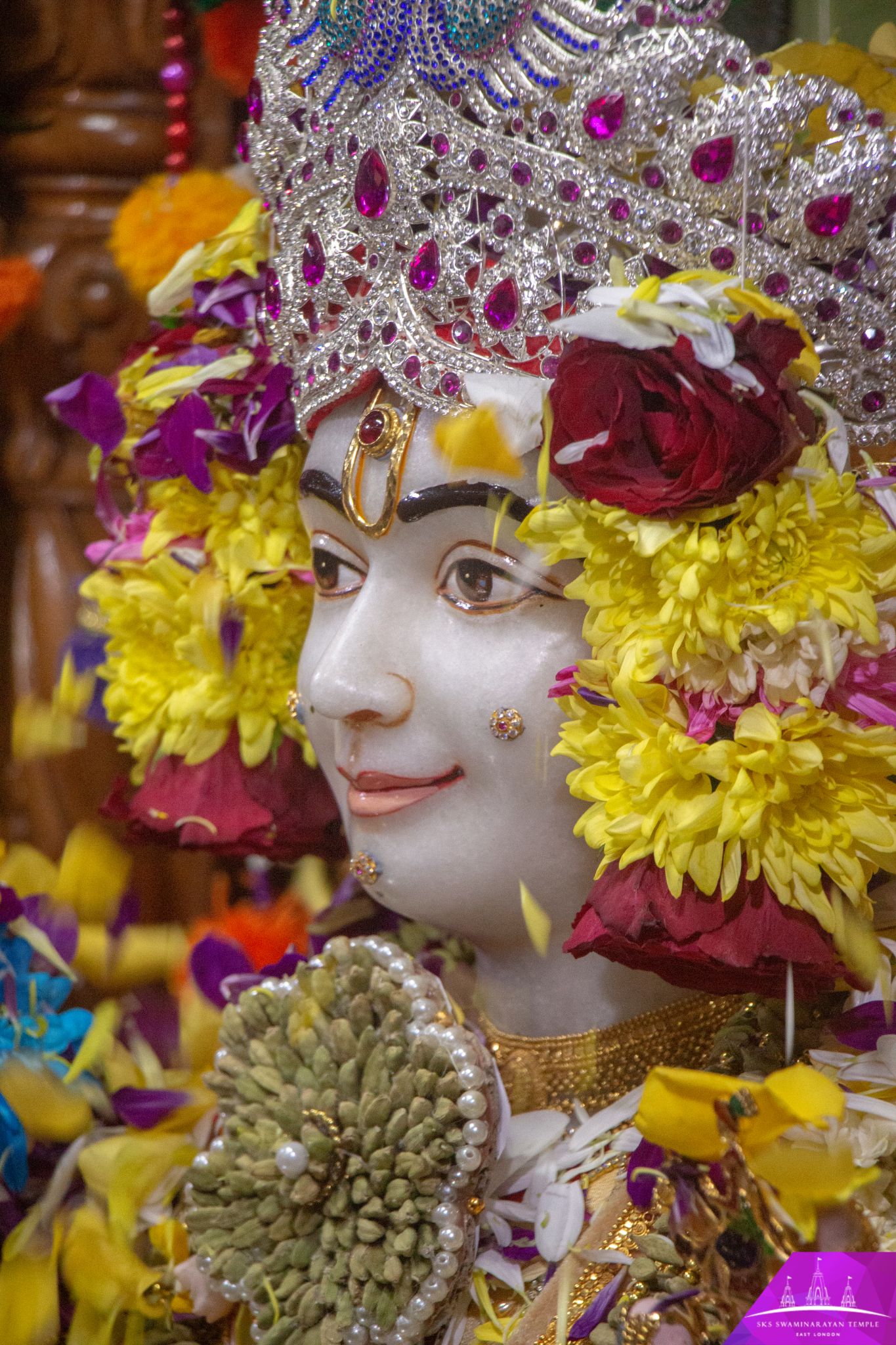 ©1987-2017 SKS Swaminarayan Temple East London
