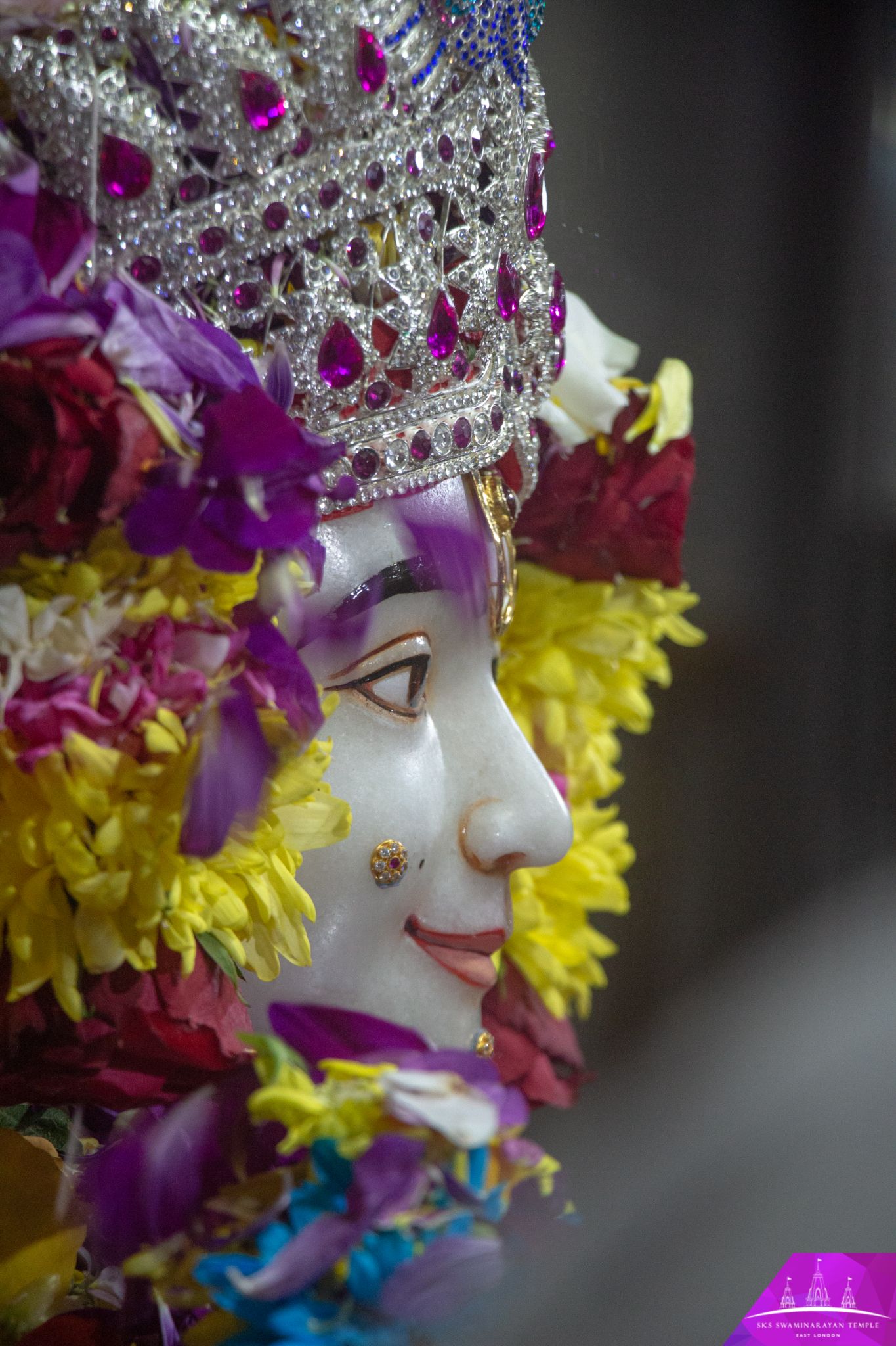 ©1987-2017 SKS Swaminarayan Temple East London