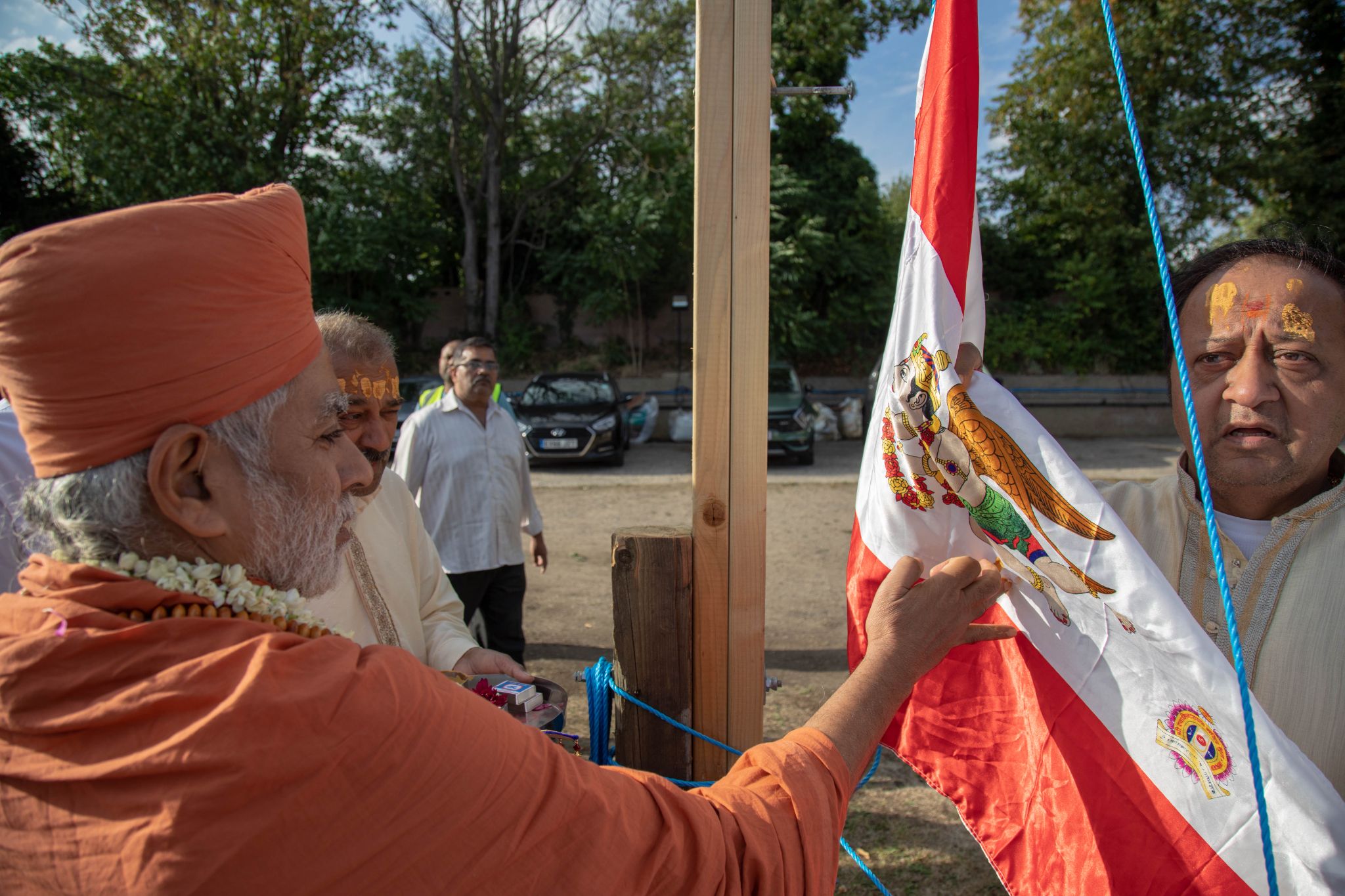 ©1987-2017 SKS Swaminarayan Temple East London