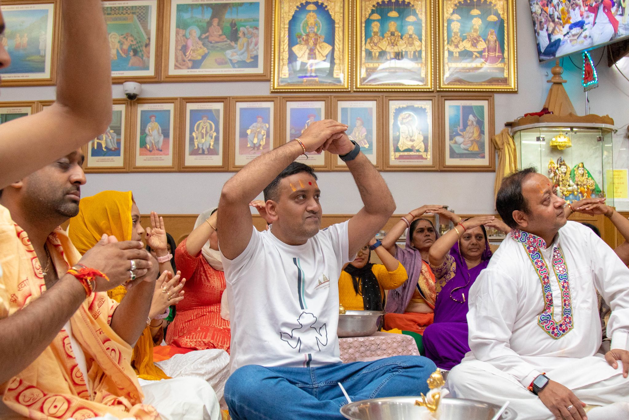 ©1987-2017 SKS Swaminarayan Temple East London