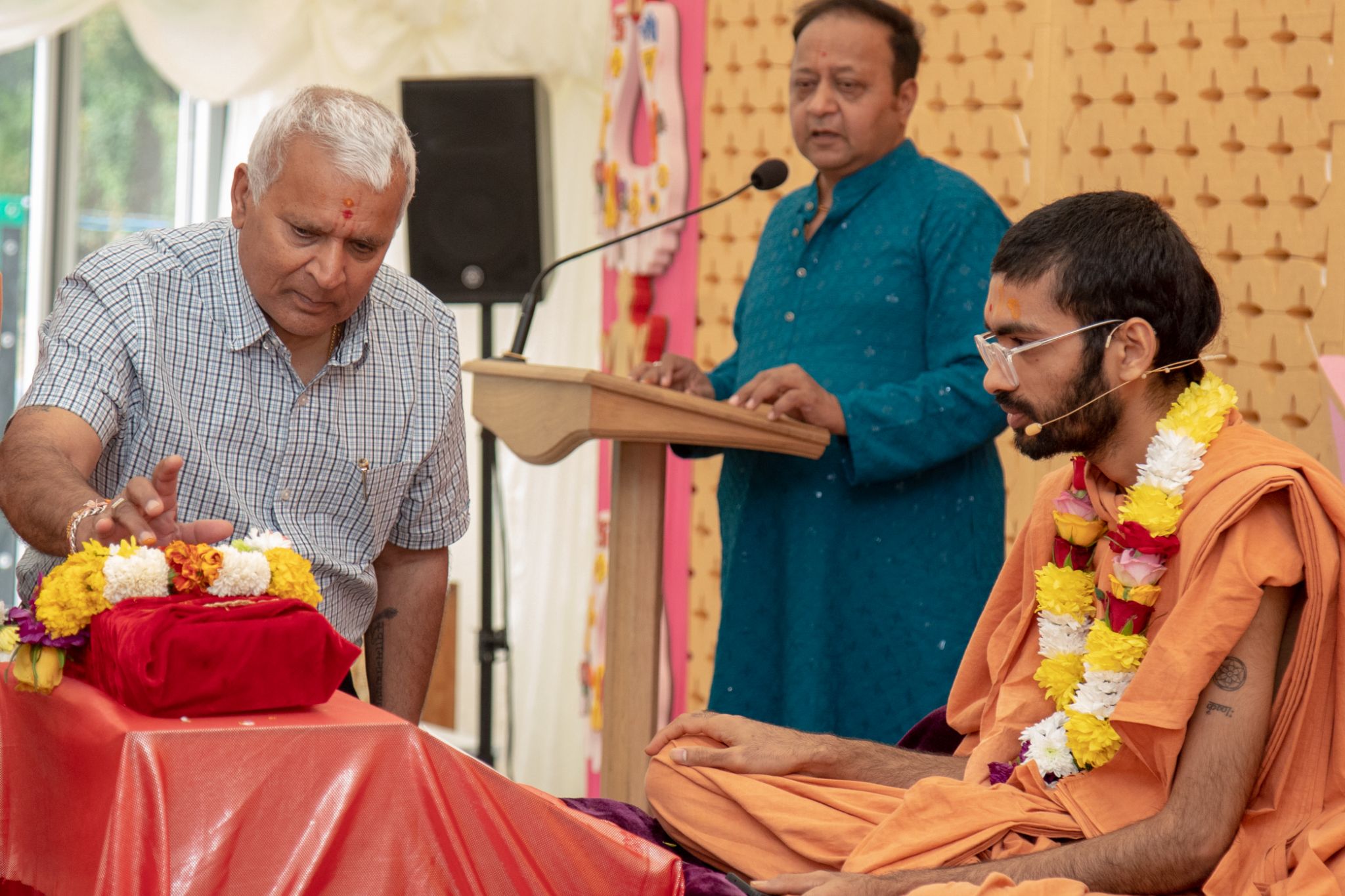 0W2A0483 - ©1987-2017 SKS Swaminarayan Temple East London