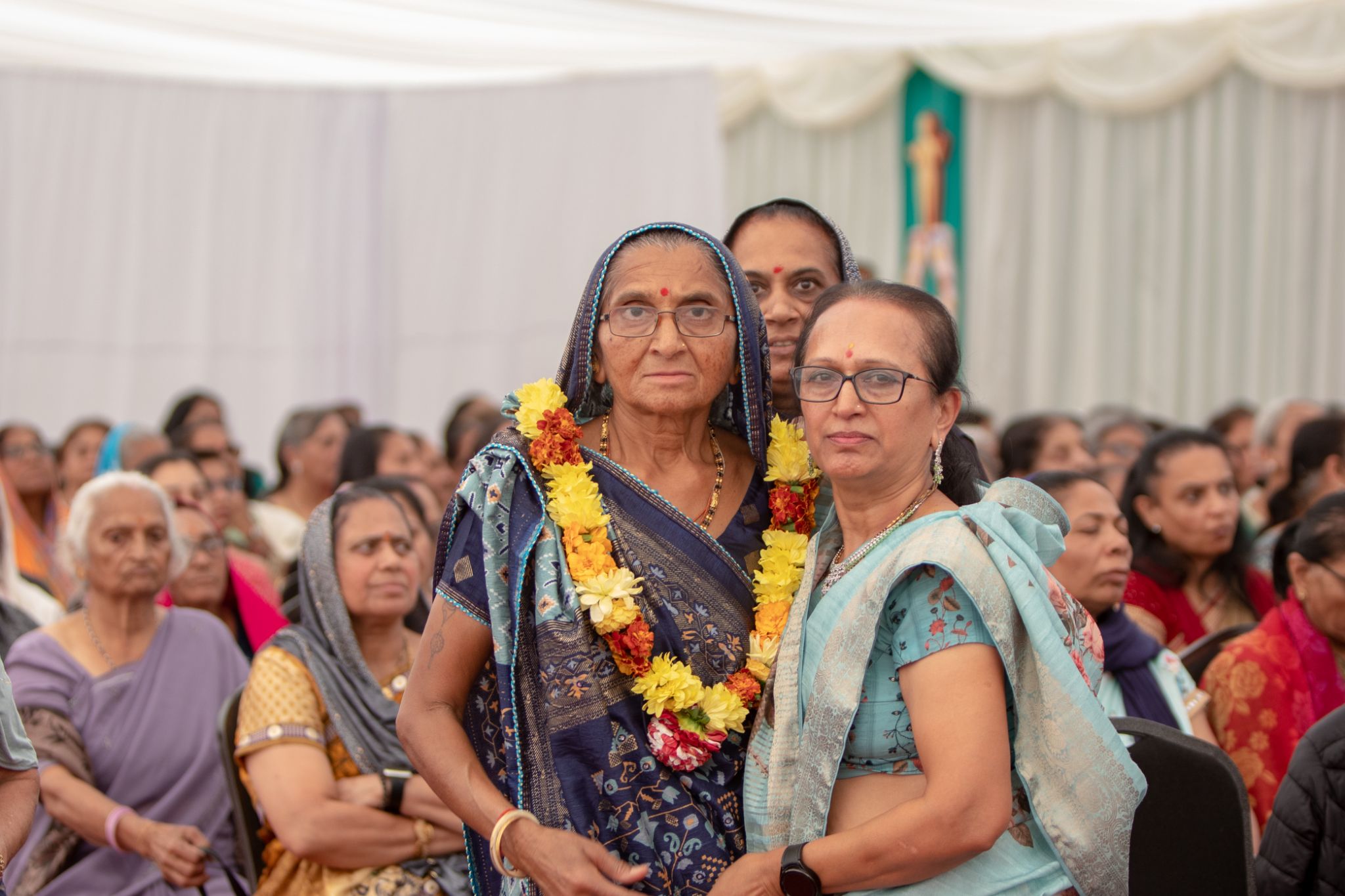 ©1987-2017 SKS Swaminarayan Temple East London