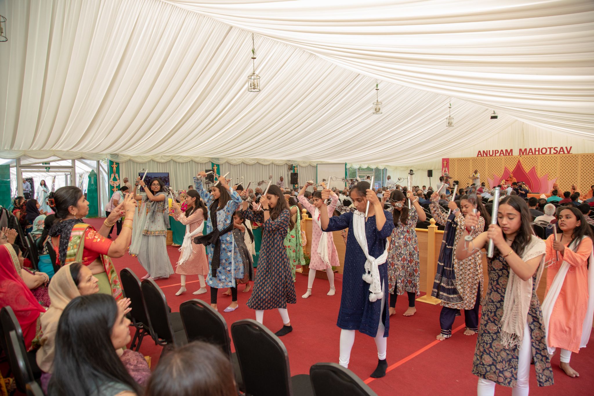 ©1987-2017 SKS Swaminarayan Temple East London
