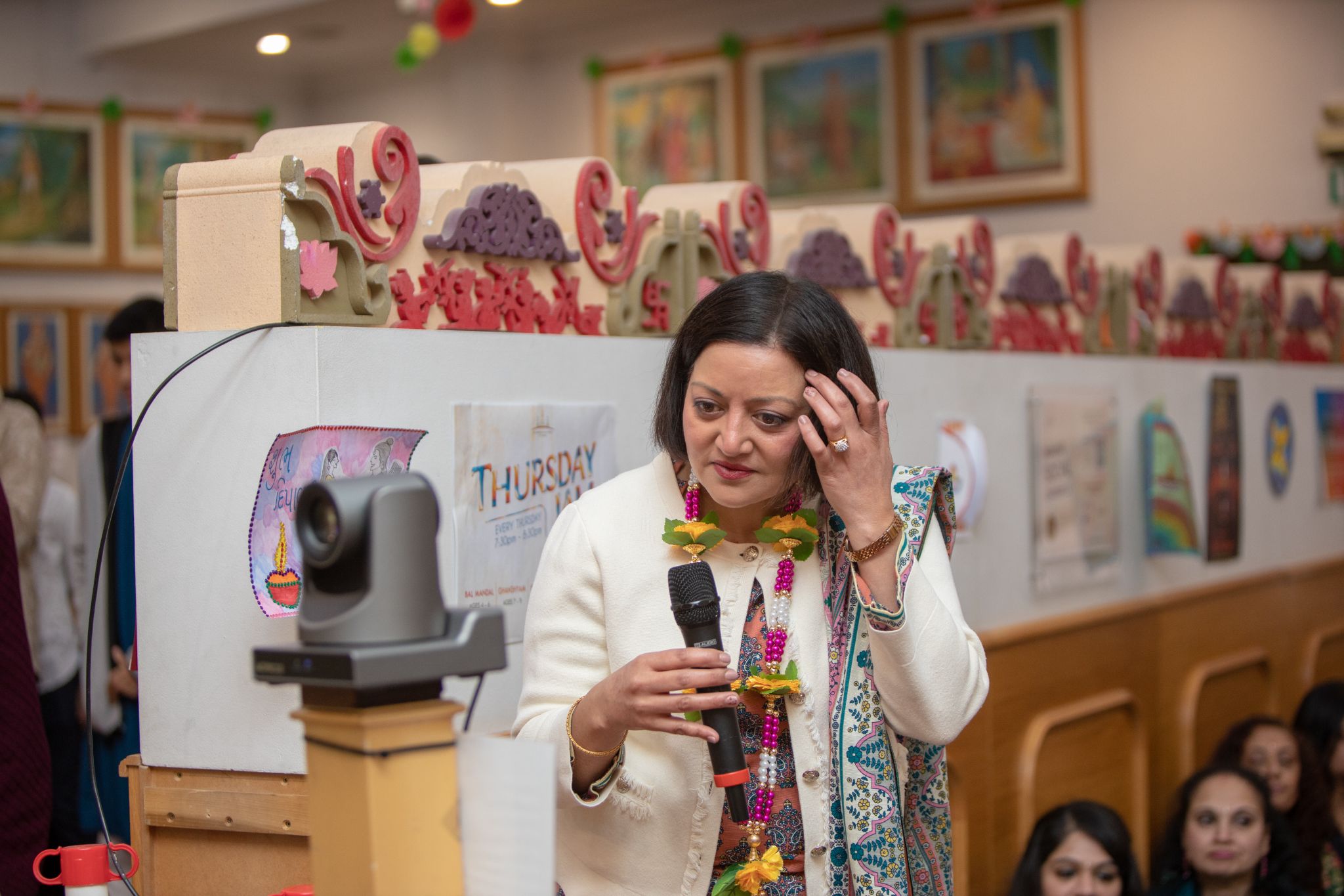 ©1987-2017 SKS Swaminarayan Temple East London