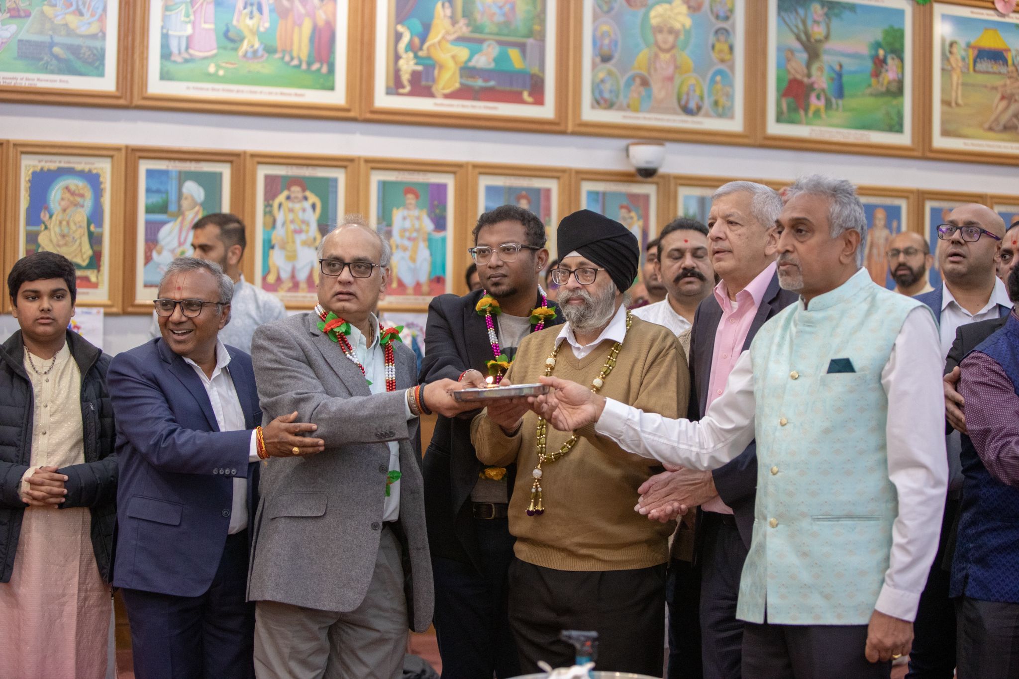 ©1987-2017 SKS Swaminarayan Temple East London