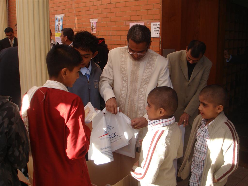 ©1987-2017 SKS Swaminarayan Temple East London