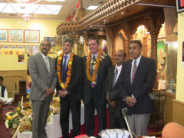 ©1987-2017 SKS Swaminarayan Temple East London