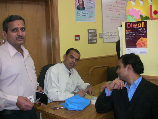 ©1987-2017 SKS Swaminarayan Temple East London