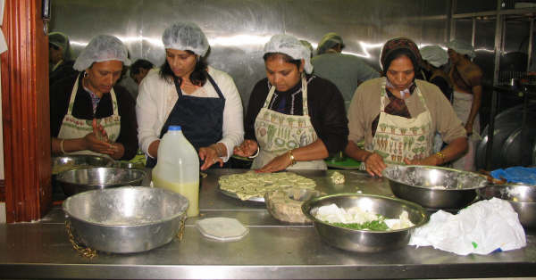©1987-2017 SKS Swaminarayan Temple East London