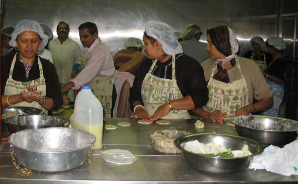 ©1987-2017 SKS Swaminarayan Temple East London