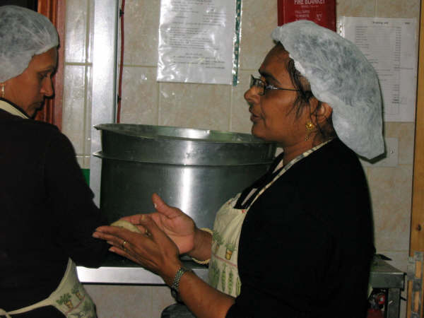 ©1987-2017 SKS Swaminarayan Temple East London