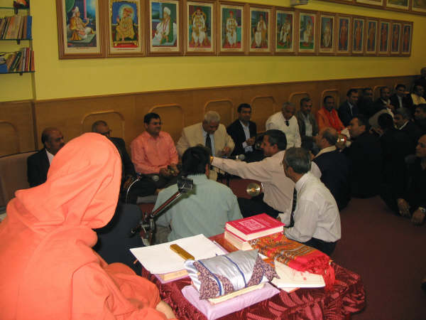 ©1987-2017 SKS Swaminarayan Temple East London