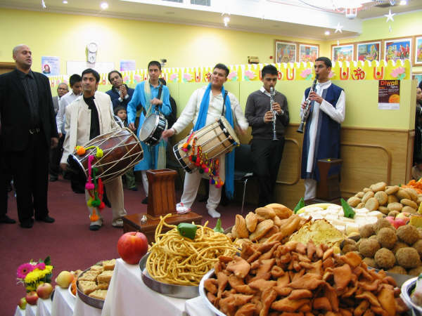 ©1987-2017 SKS Swaminarayan Temple East London