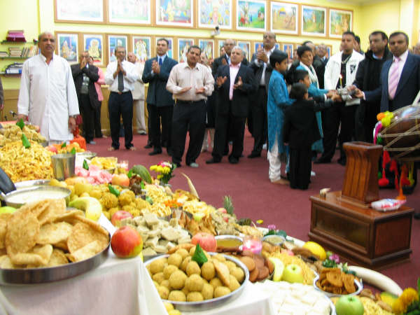 ©1987-2017 SKS Swaminarayan Temple East London