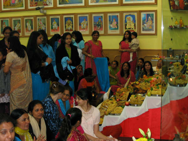 ©1987-2017 SKS Swaminarayan Temple East London