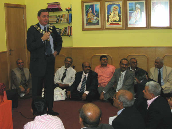 ©1987-2017 SKS Swaminarayan Temple East London