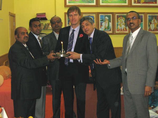 ©1987-2017 SKS Swaminarayan Temple East London