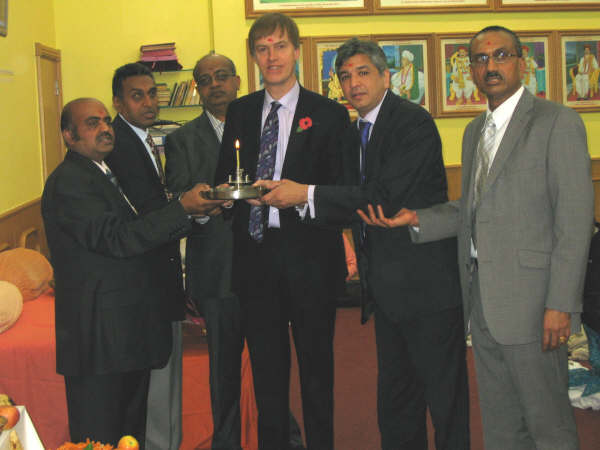 ©1987-2017 SKS Swaminarayan Temple East London