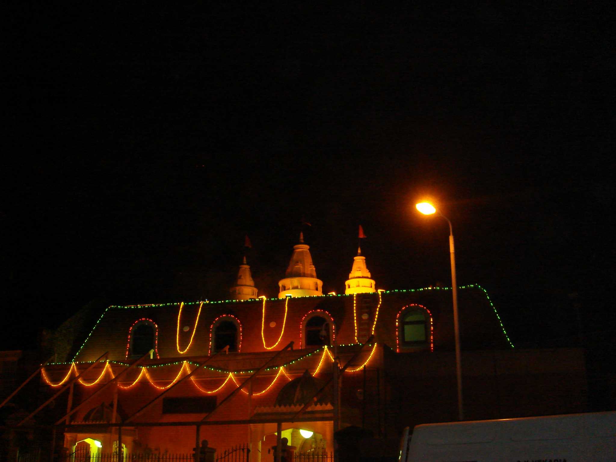 ©1987-2017 SKS Swaminarayan Temple East London
