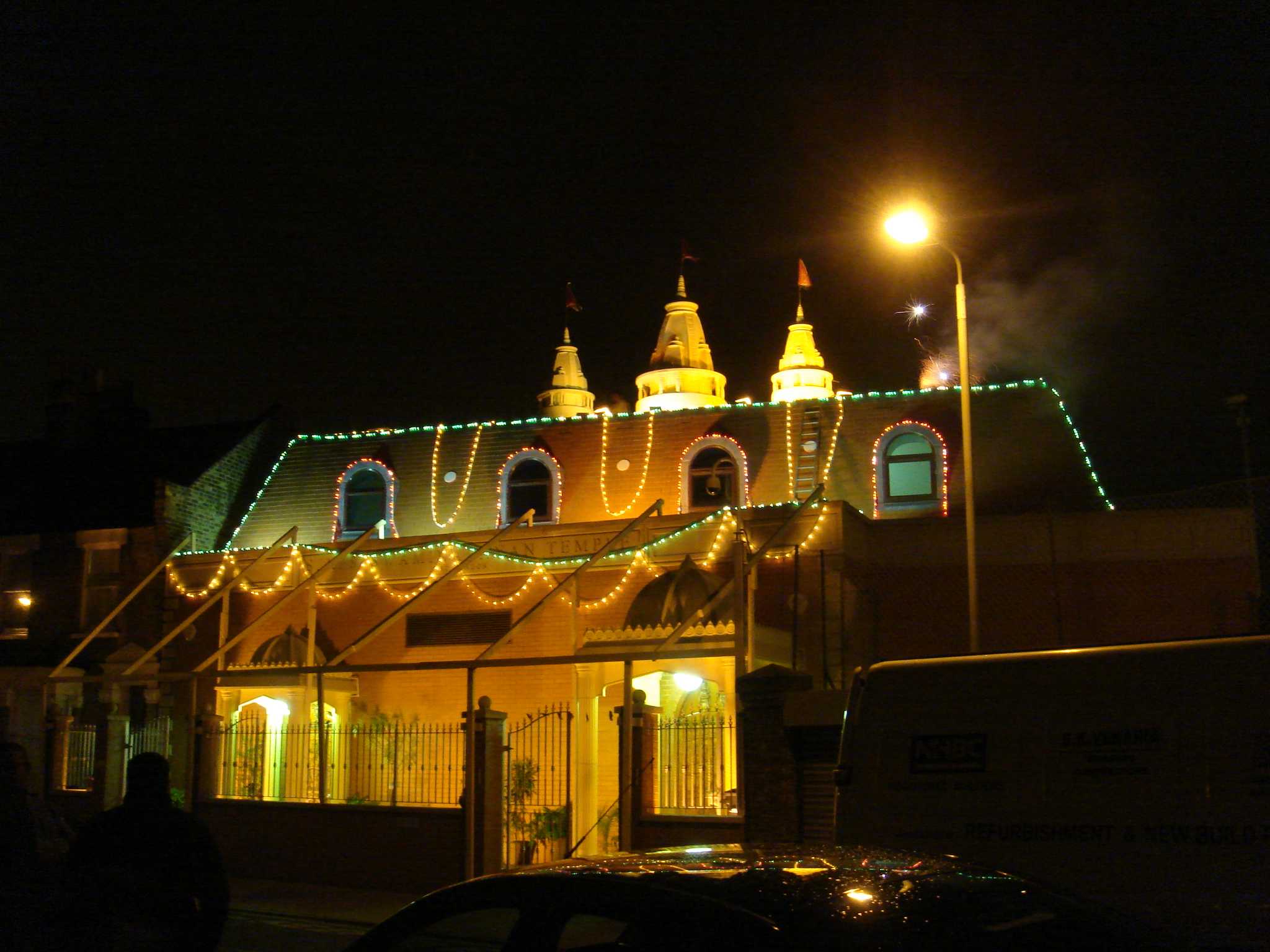 ©1987-2017 SKS Swaminarayan Temple East London