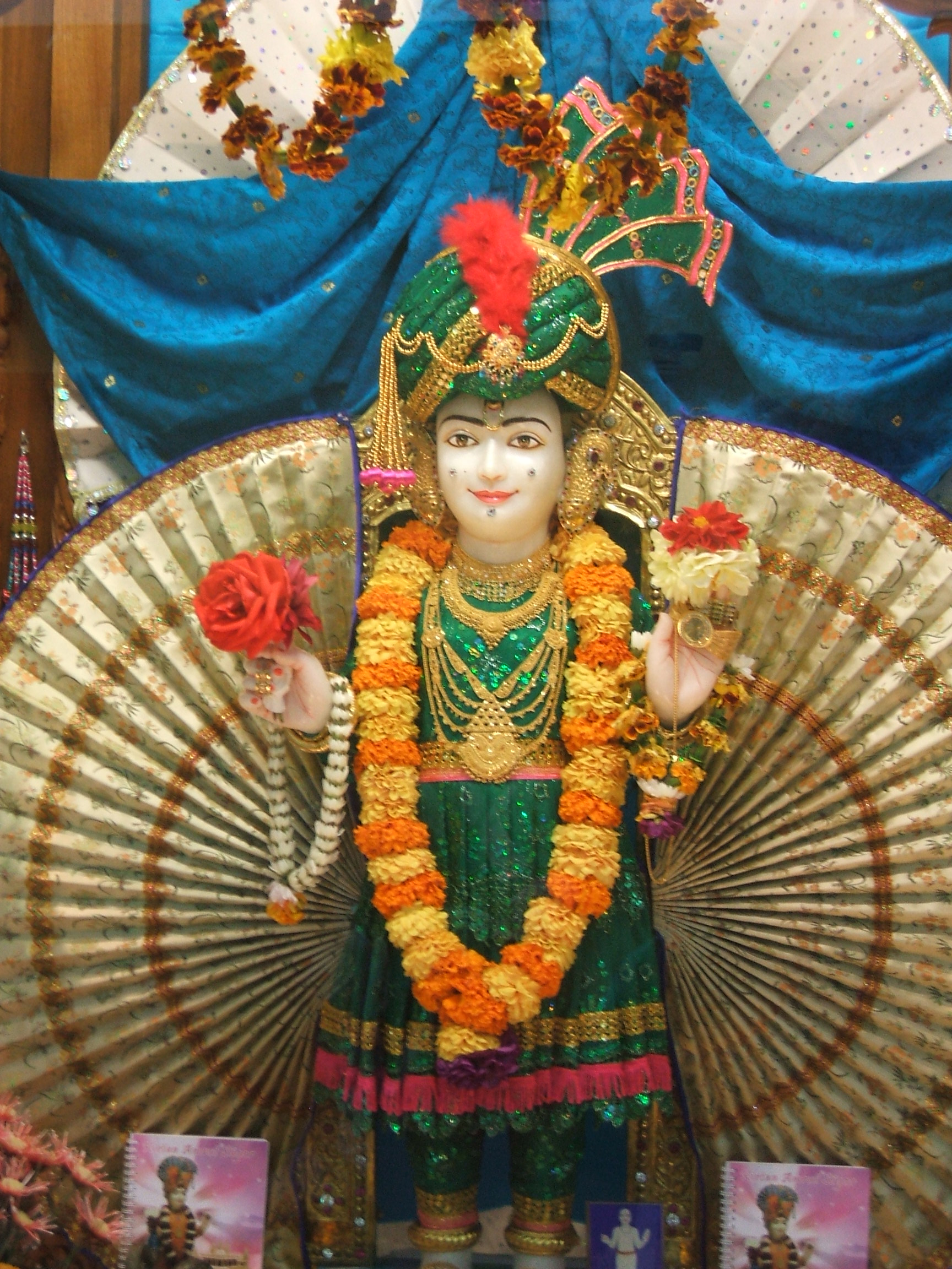 ©1987-2017 SKS Swaminarayan Temple East London