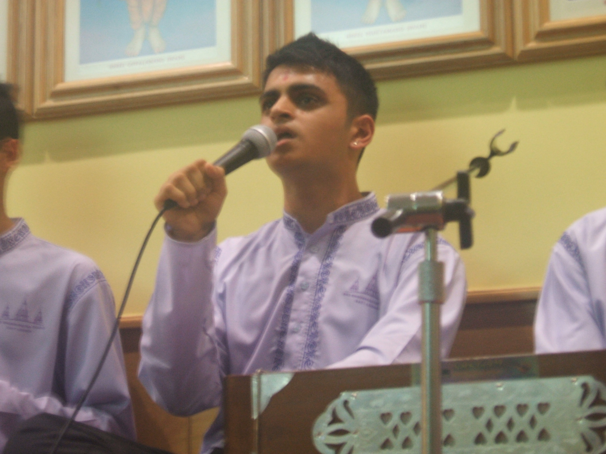 ©1987-2017 SKS Swaminarayan Temple East London