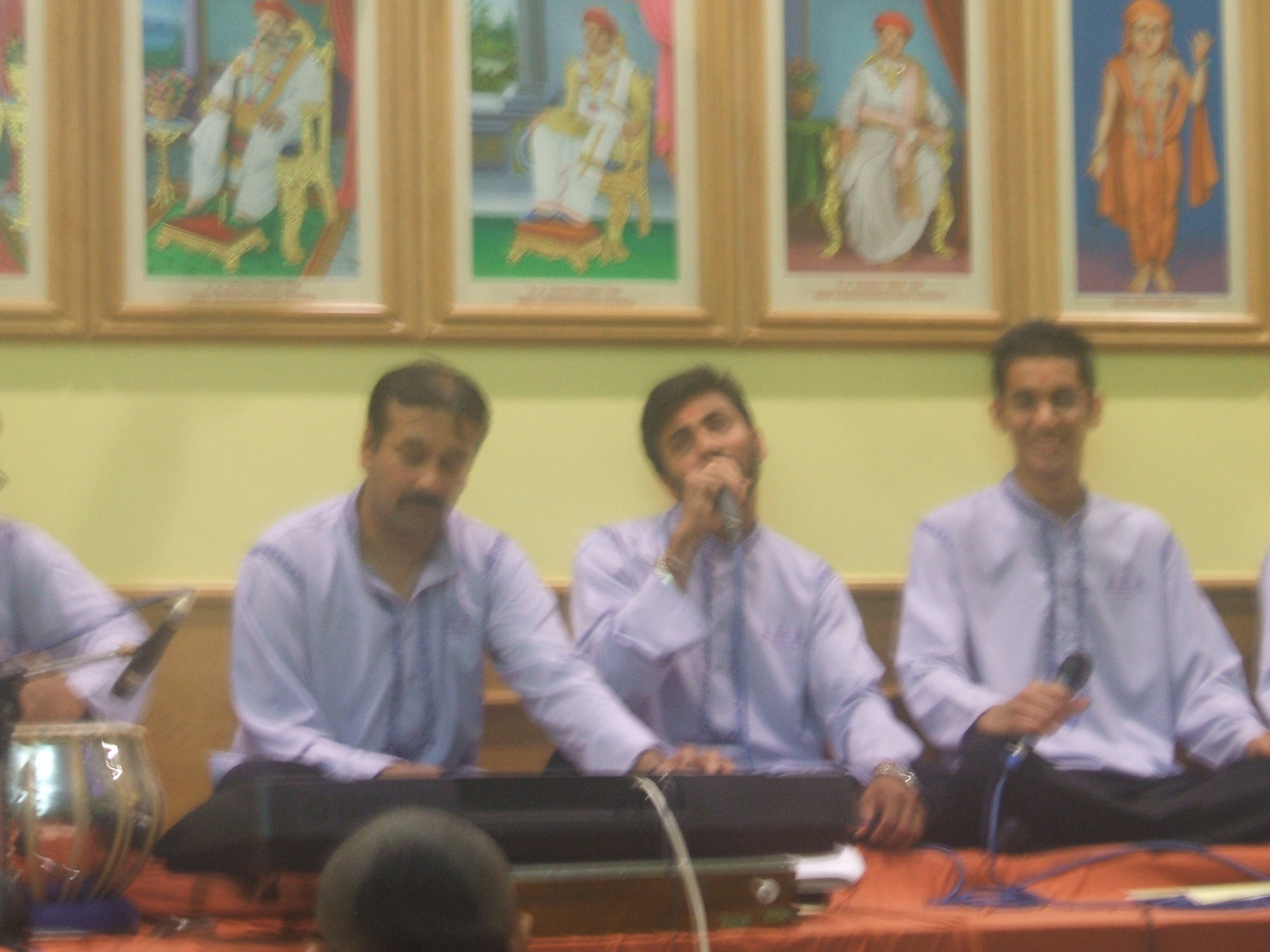 ©1987-2017 SKS Swaminarayan Temple East London