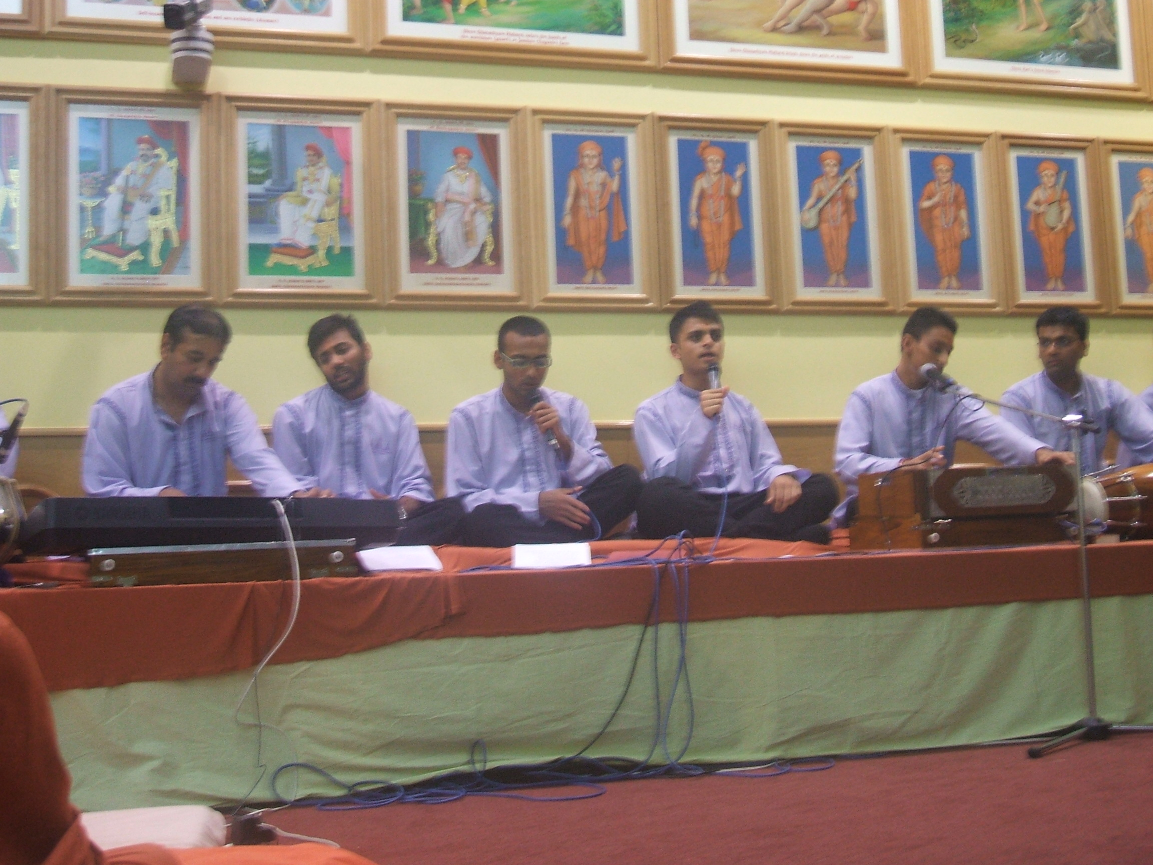 ©1987-2017 SKS Swaminarayan Temple East London