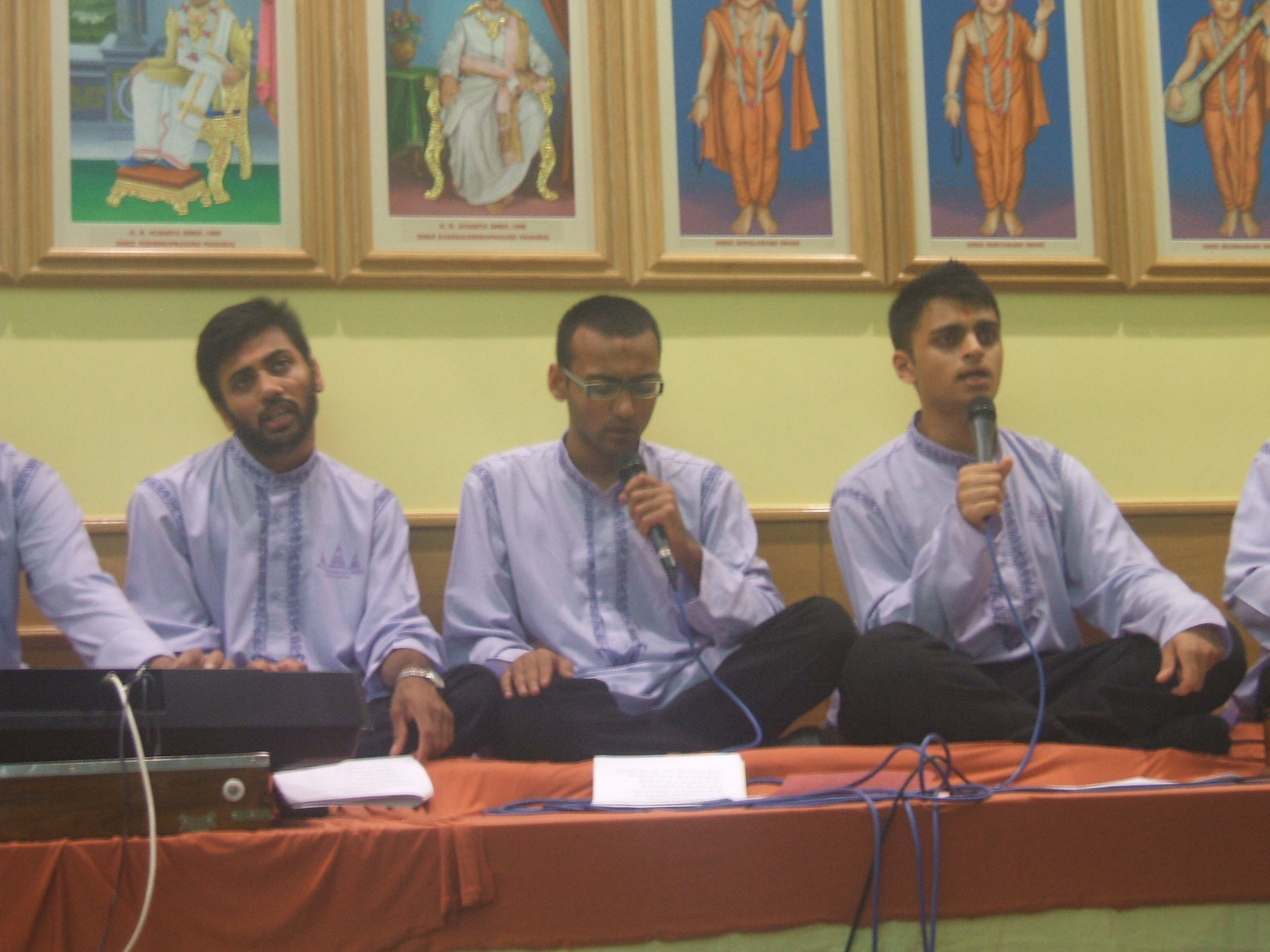 ©1987-2017 SKS Swaminarayan Temple East London