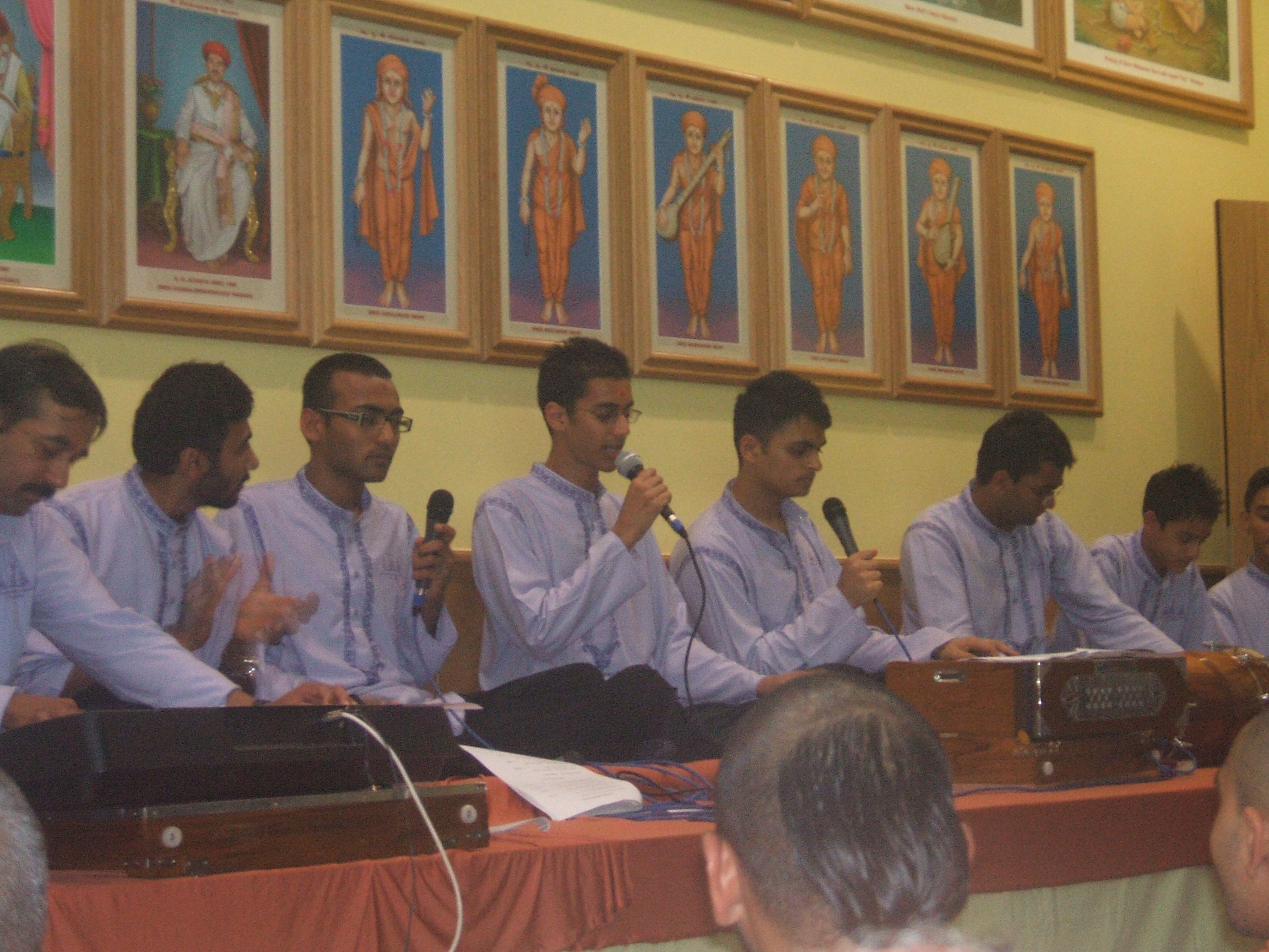 ©1987-2017 SKS Swaminarayan Temple East London
