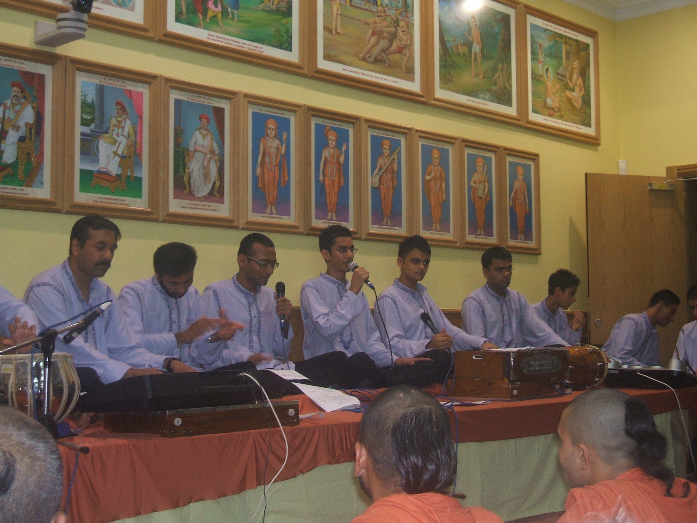 ©1987-2017 SKS Swaminarayan Temple East London