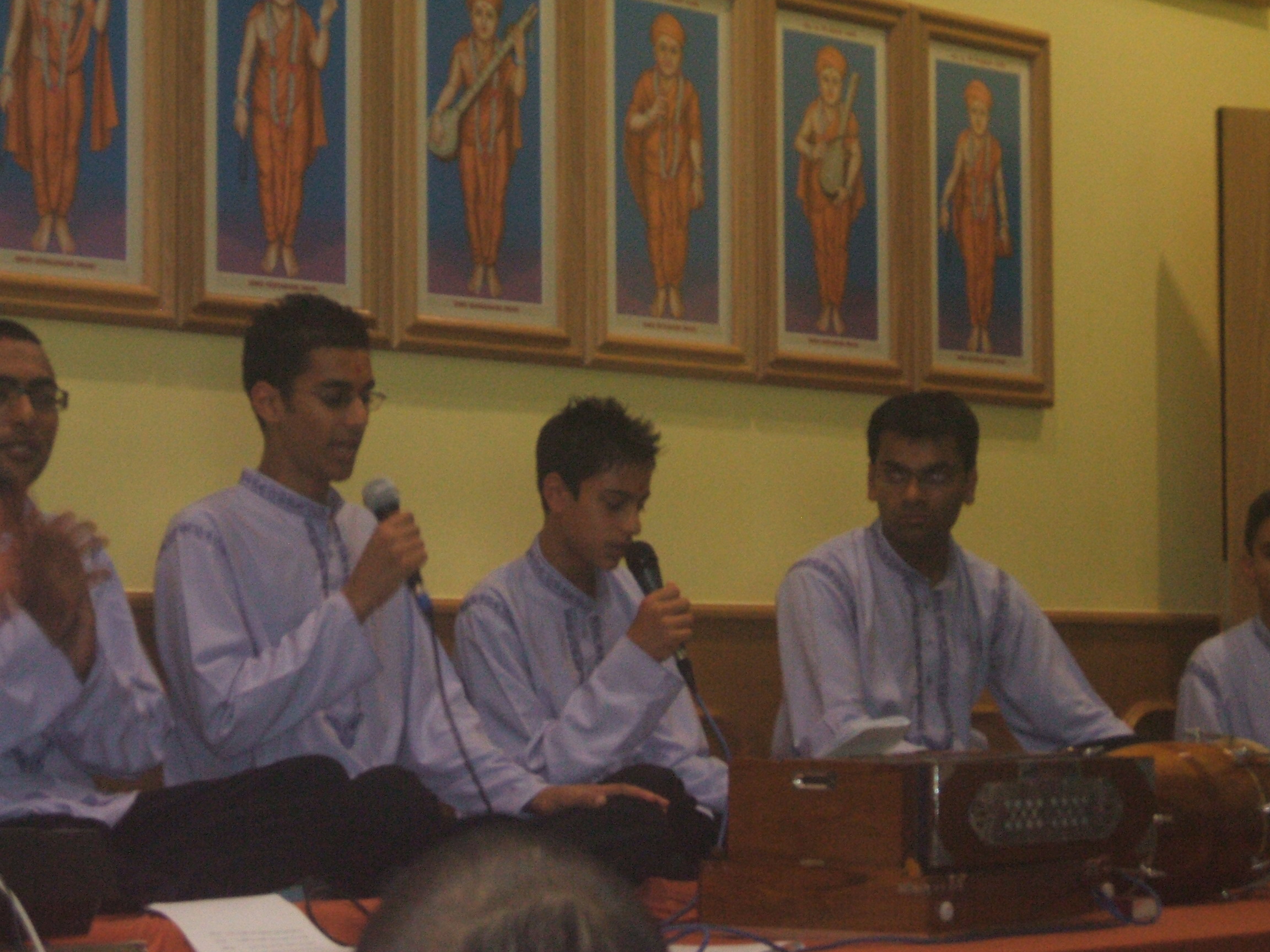 ©1987-2017 SKS Swaminarayan Temple East London