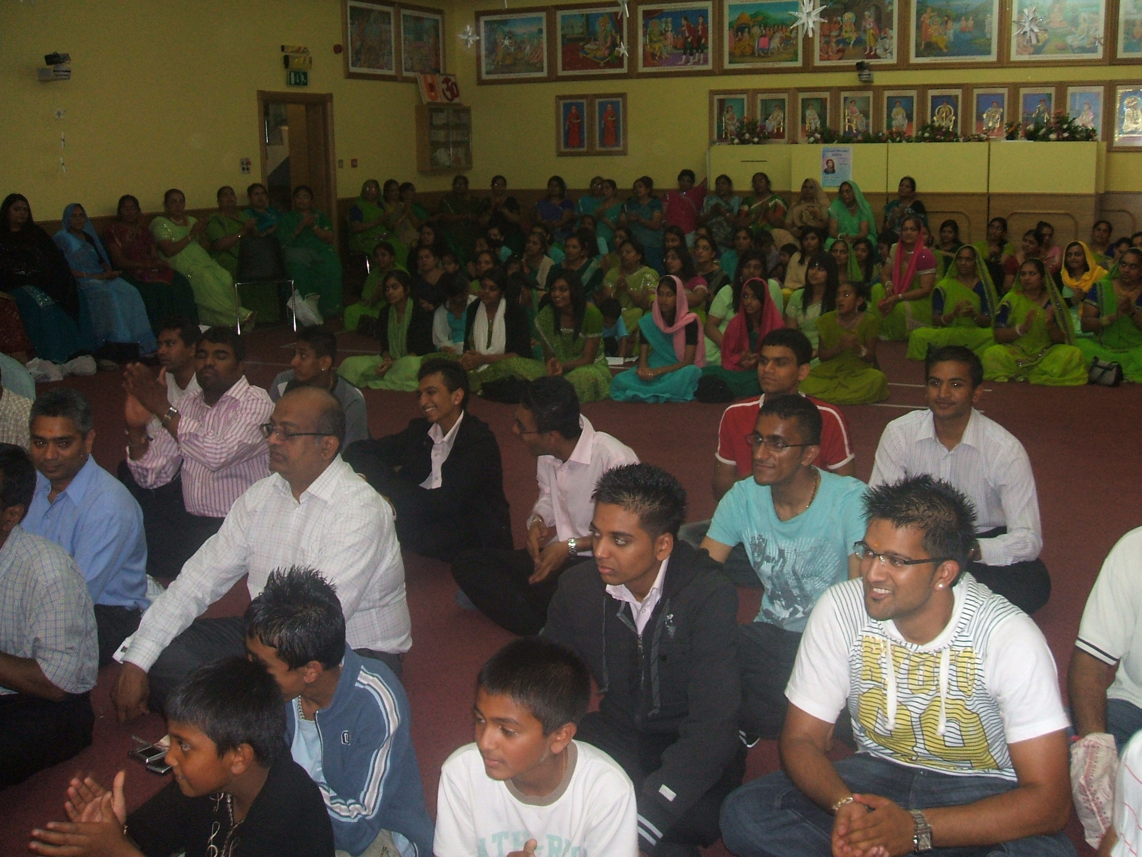 ©1987-2017 SKS Swaminarayan Temple East London