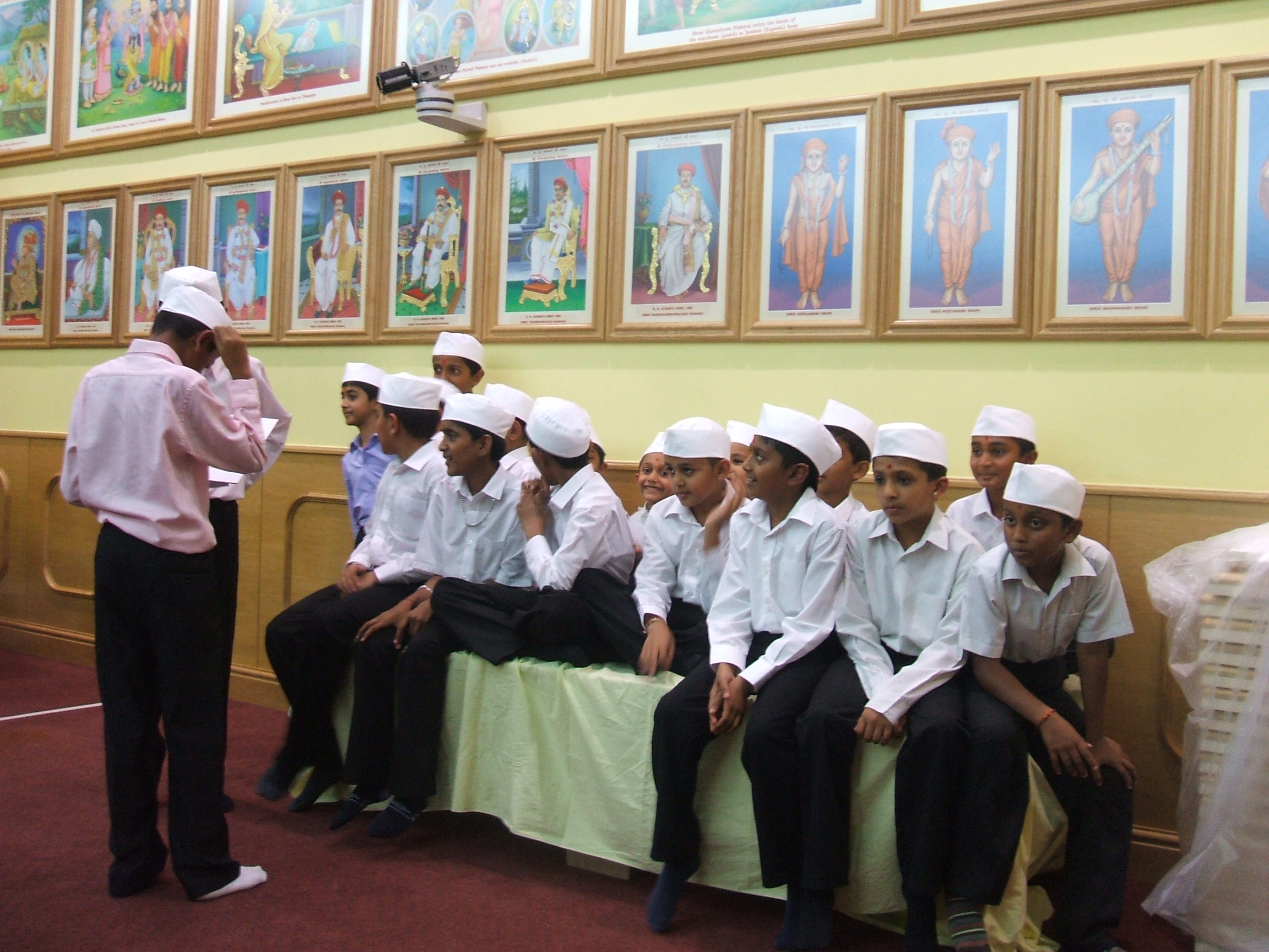 ©1987-2017 SKS Swaminarayan Temple East London