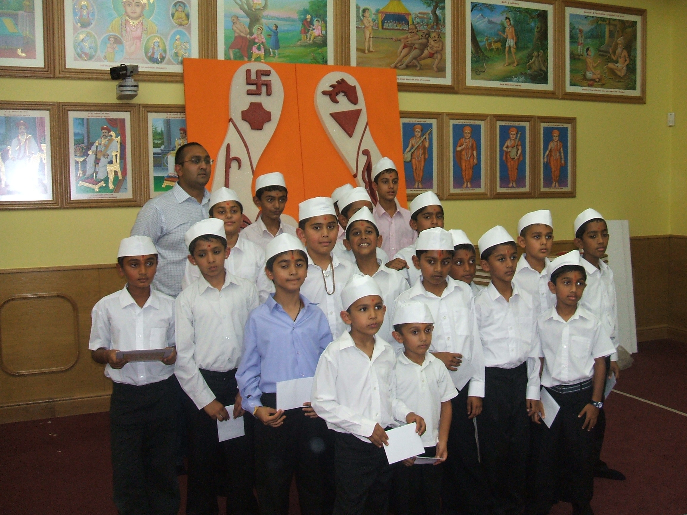 ©1987-2017 SKS Swaminarayan Temple East London