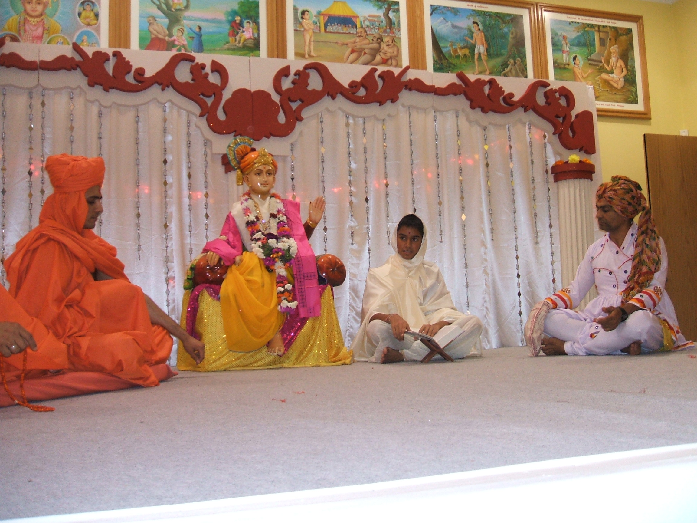 ©1987-2017 SKS Swaminarayan Temple East London