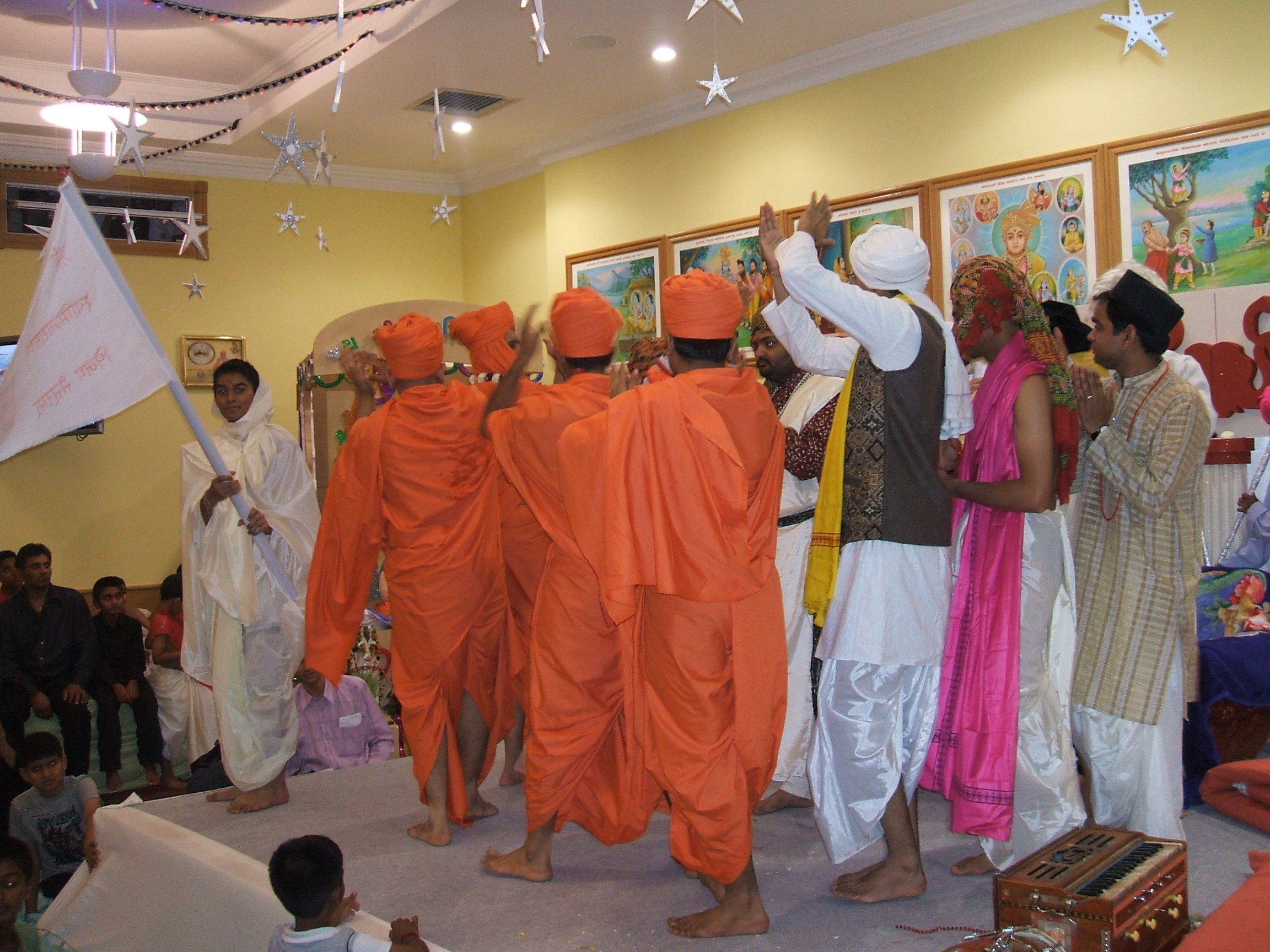 ©1987-2017 SKS Swaminarayan Temple East London