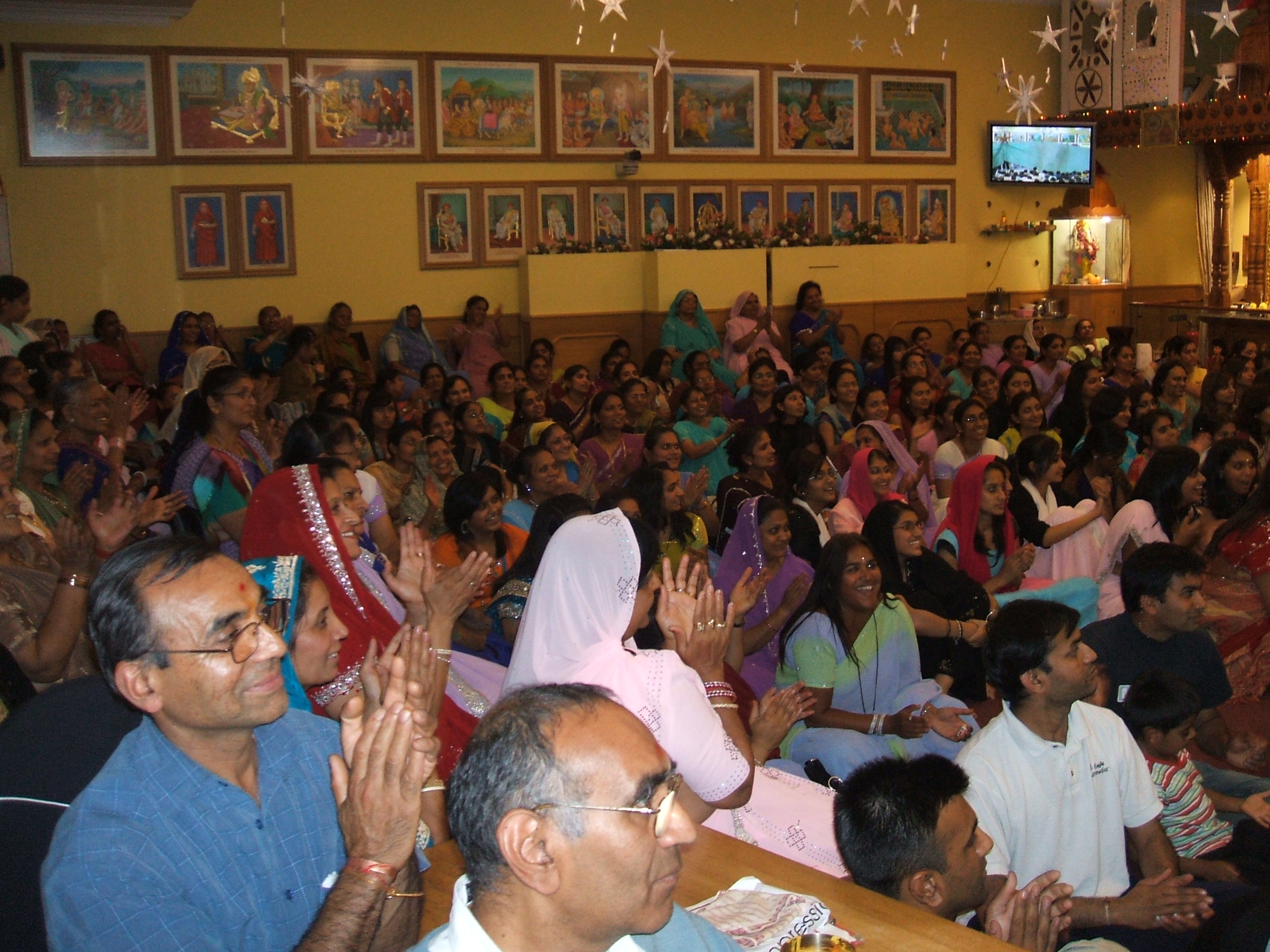 ©1987-2017 SKS Swaminarayan Temple East London