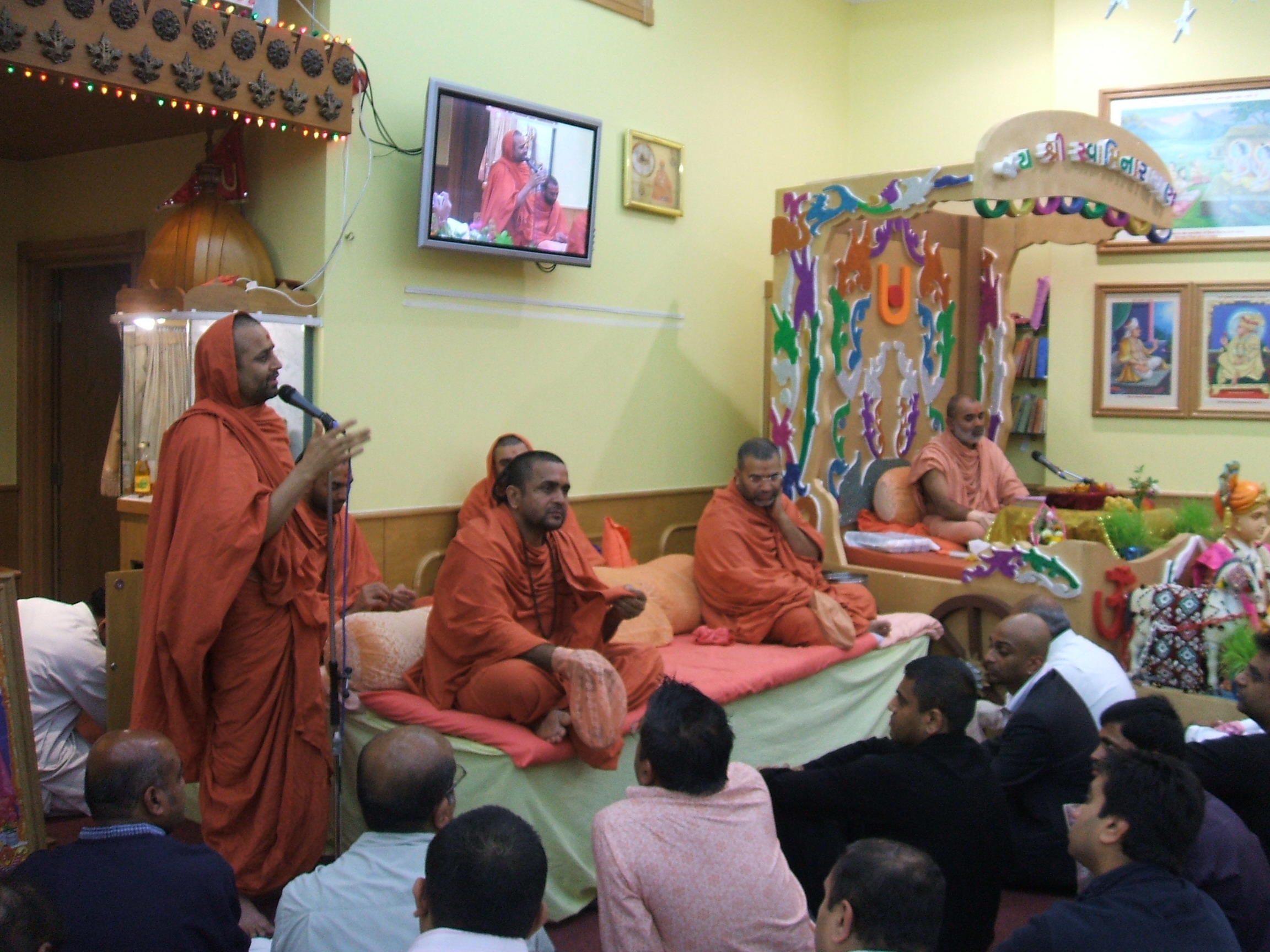 ©1987-2017 SKS Swaminarayan Temple East London