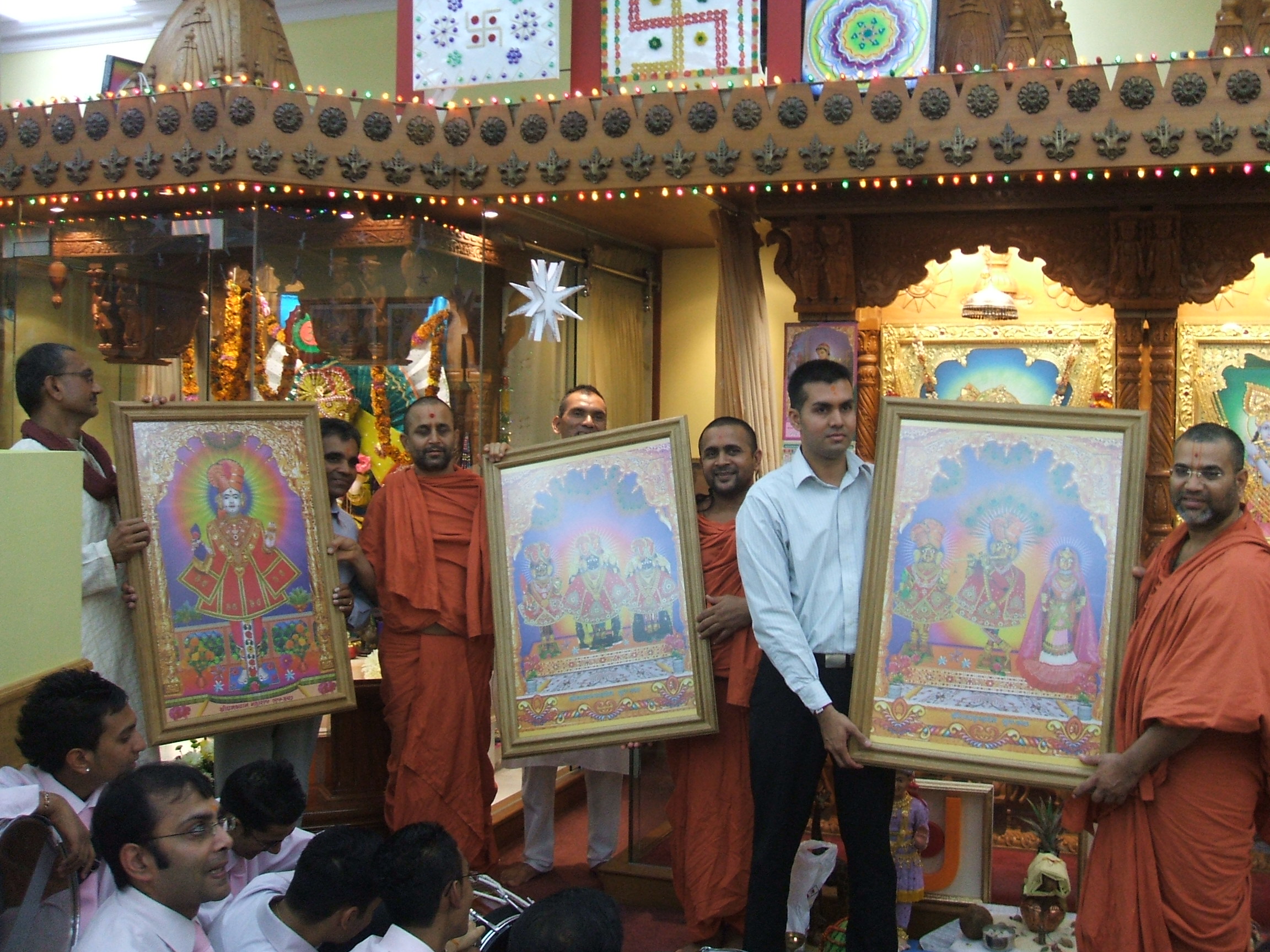 ©1987-2017 SKS Swaminarayan Temple East London