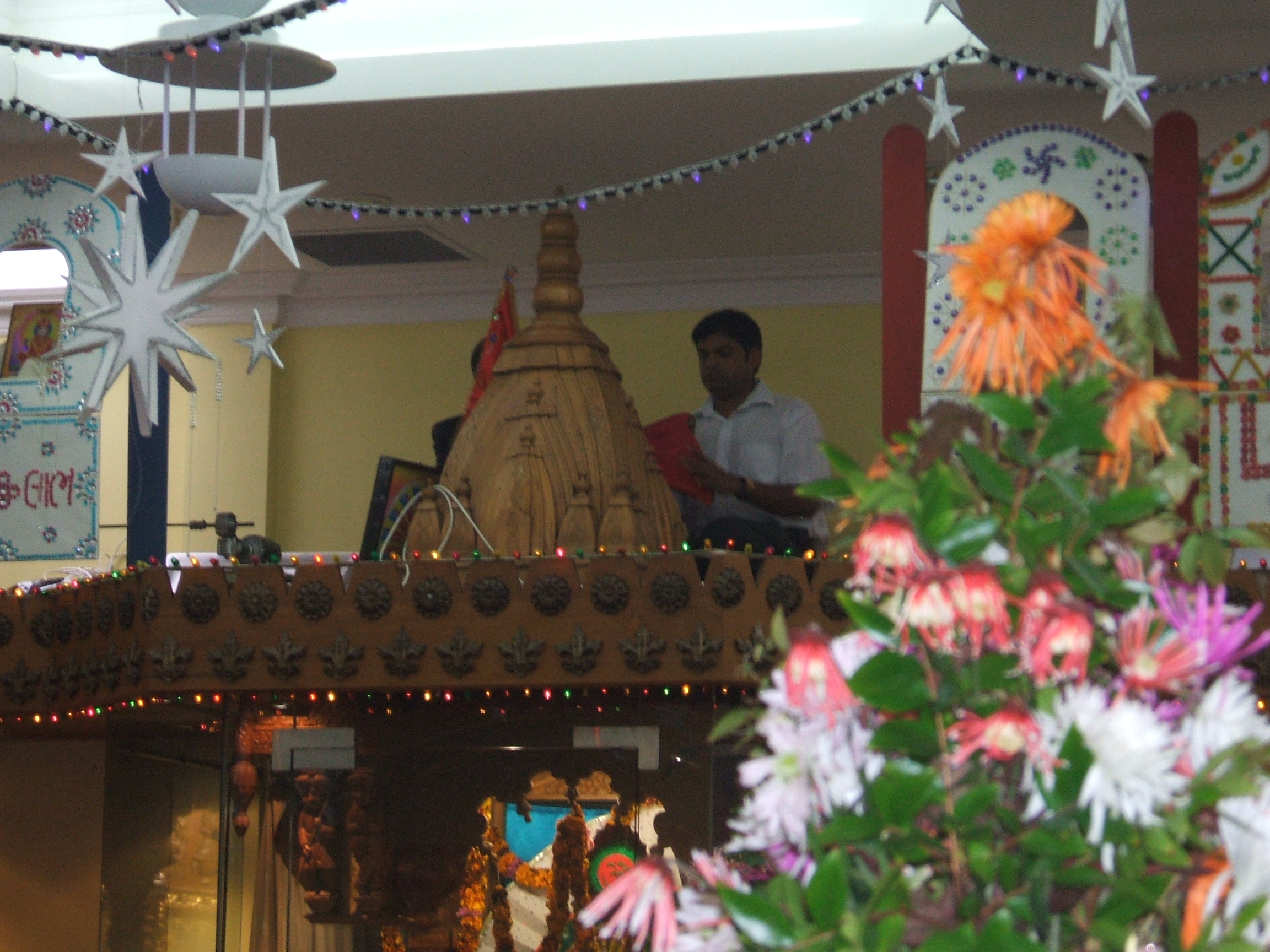 ©1987-2017 SKS Swaminarayan Temple East London