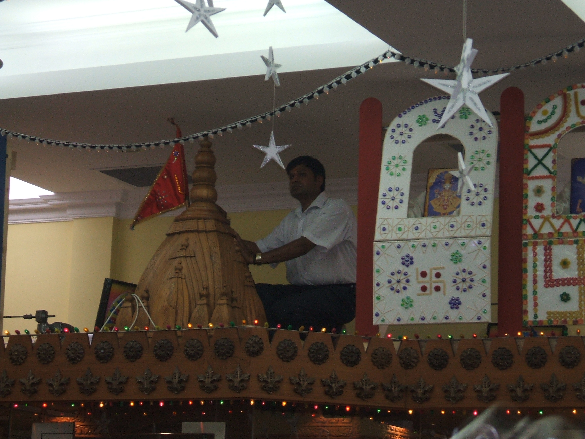 ©1987-2017 SKS Swaminarayan Temple East London