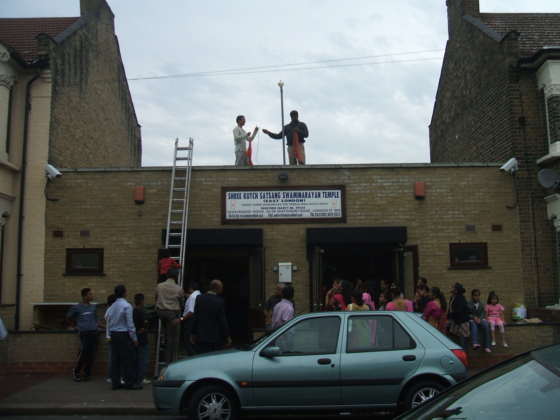 ©1987-2017 SKS Swaminarayan Temple East London