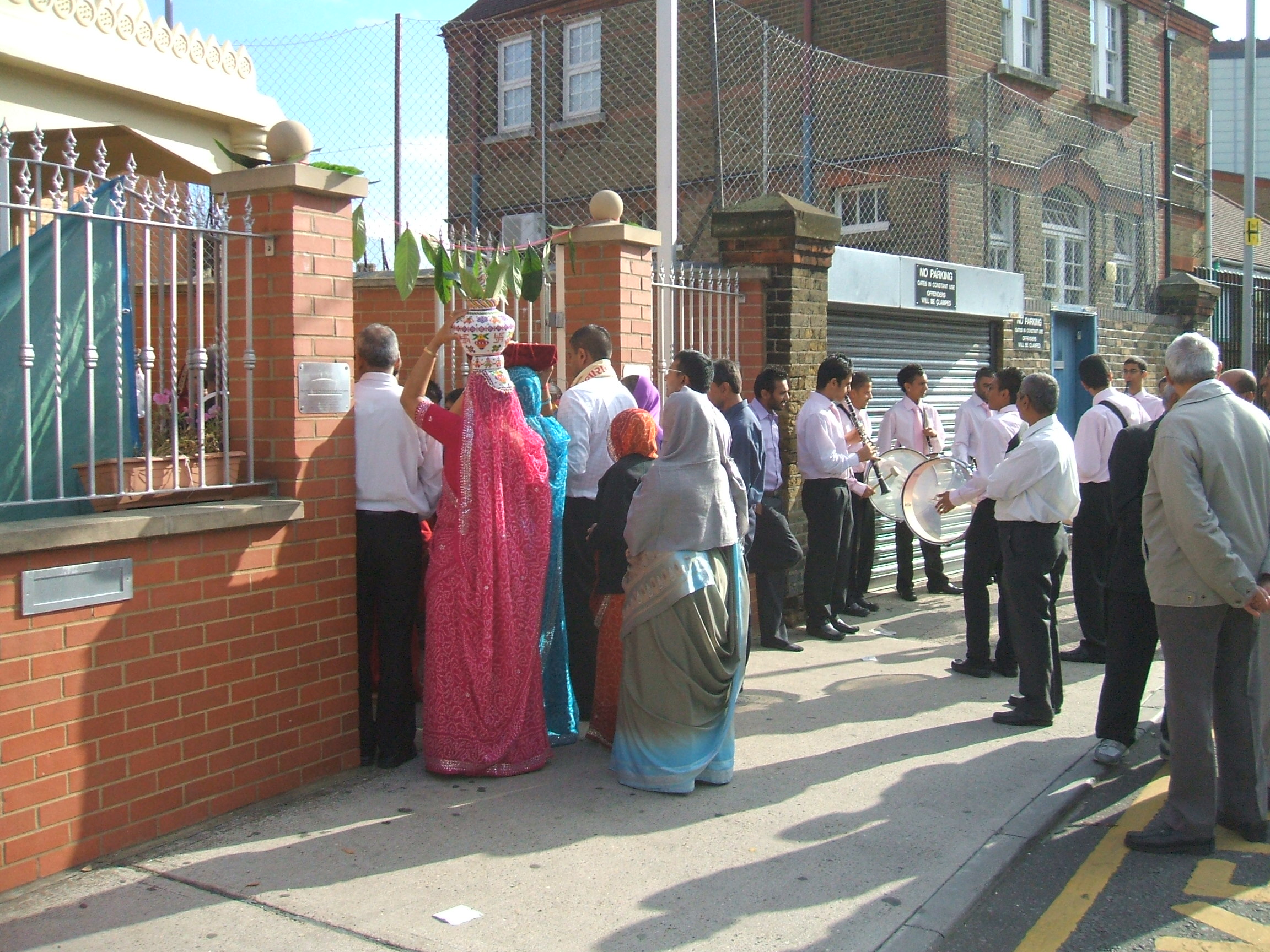 ©1987-2017 SKS Swaminarayan Temple East London